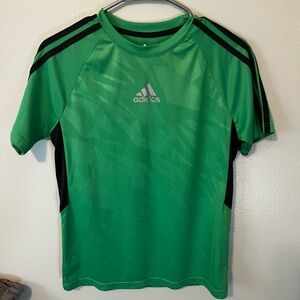 Boys Adidas Green and Black Sports Tee Size 14/16 Like New